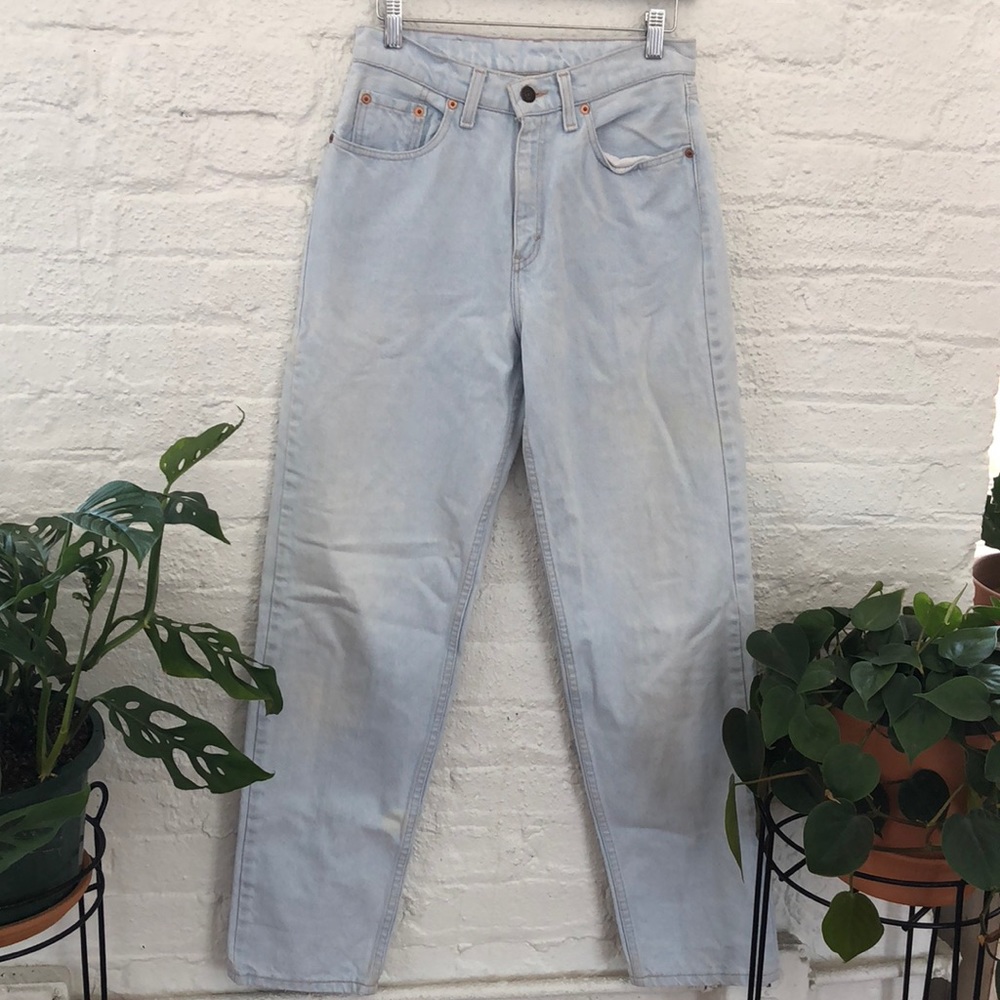 VINTAGE LEVI’S LIGHT WASH SZ26 EXCELLENT CONDITION